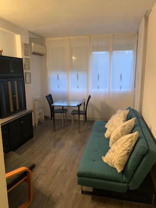 Апартаменти Apartamento En Carihuela Торремолінос Екстер'єр фото